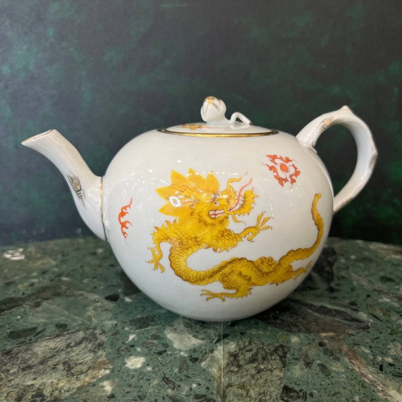 Чайный сервиз на 12 персон Meissen Желтый дракон1950е