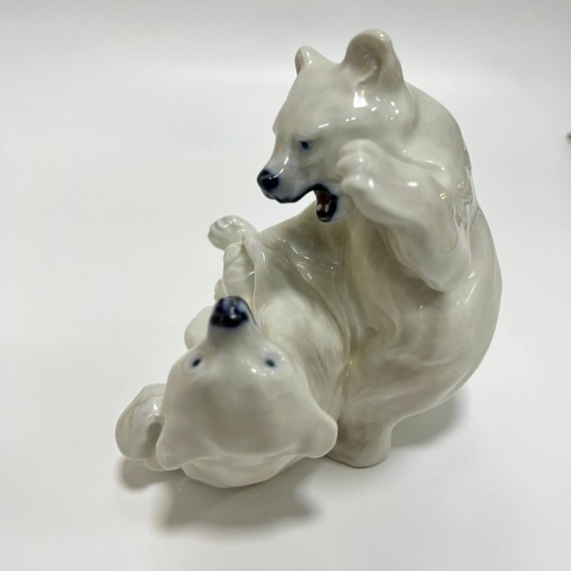 Статуэтка Два белых медведя. Роял Копенгаген 