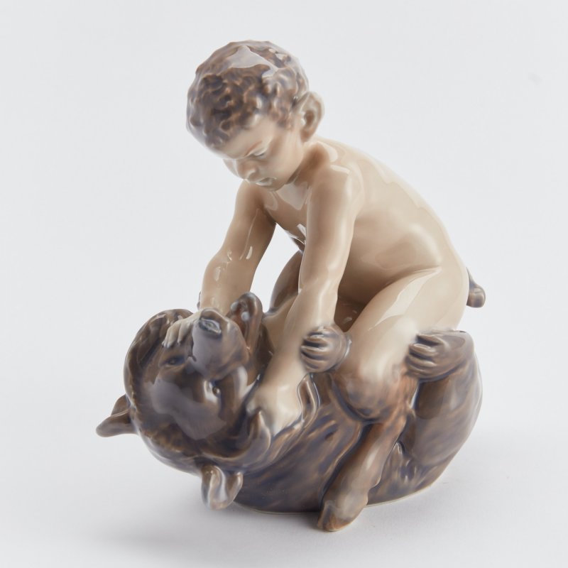 Коллекционная статуэтка Фавн с медведем