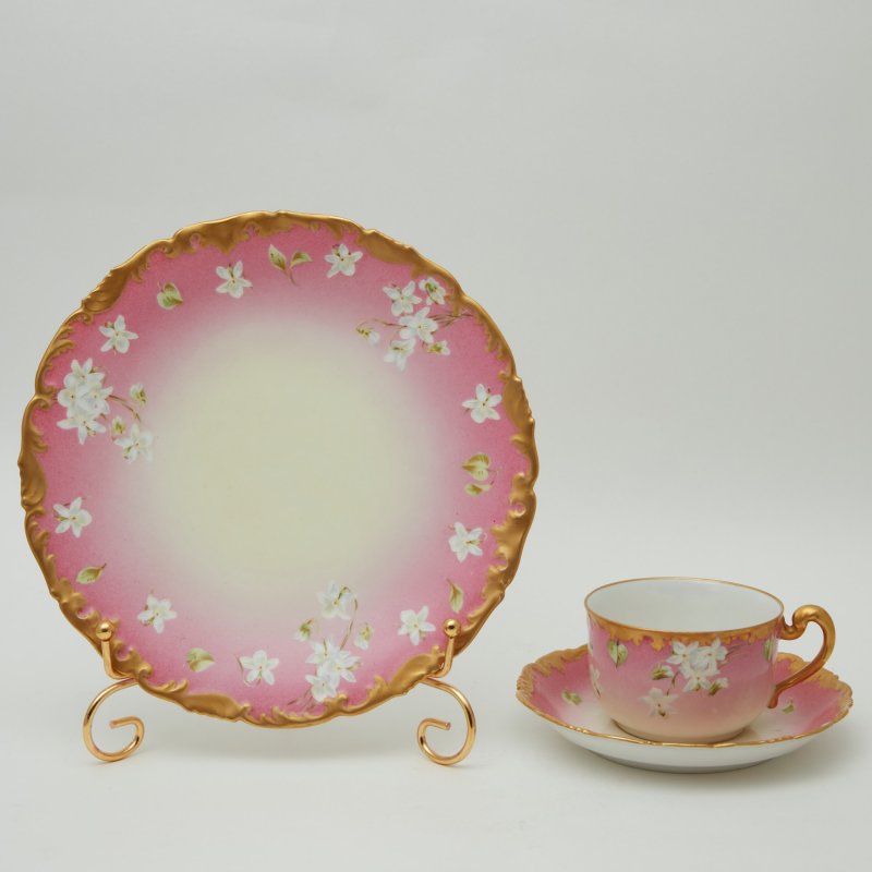 Чайное трио розовое с белыми цветами
