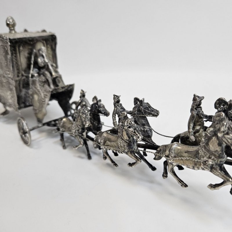 Королевский экипаж карета с кучером 6 лошадей серебро
