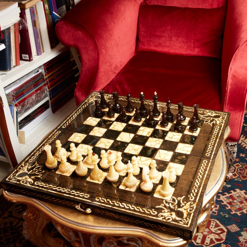 Янтарные шахматы Арабески-Тина