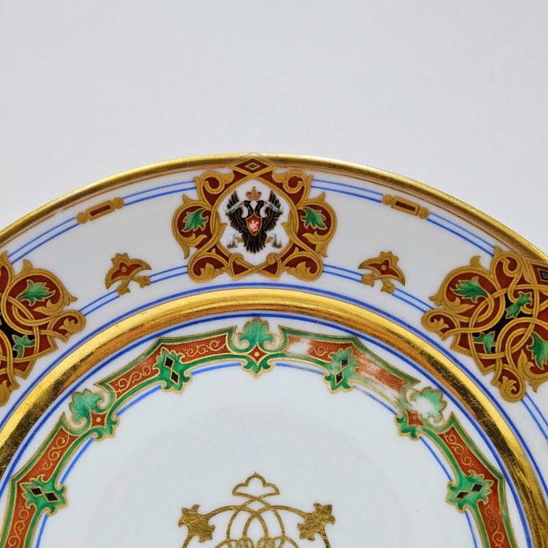 Фарфоровая тарелка из сервиза великого князя Константина Николаевича