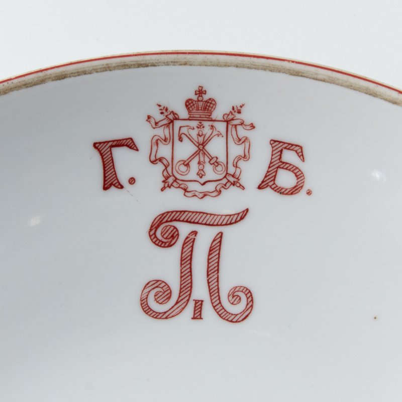 Старинная фарфоровая тарелка Богадельня Павла I