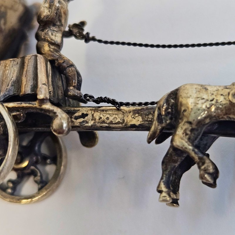 Миниатюра королевская карета с короной, с 6 лошадьми