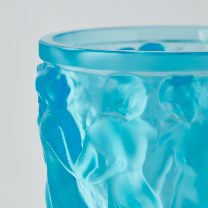 Коллекционная ваза голубого оттенка «Bacchantes» («Вакханки»). Модель 1927 года
