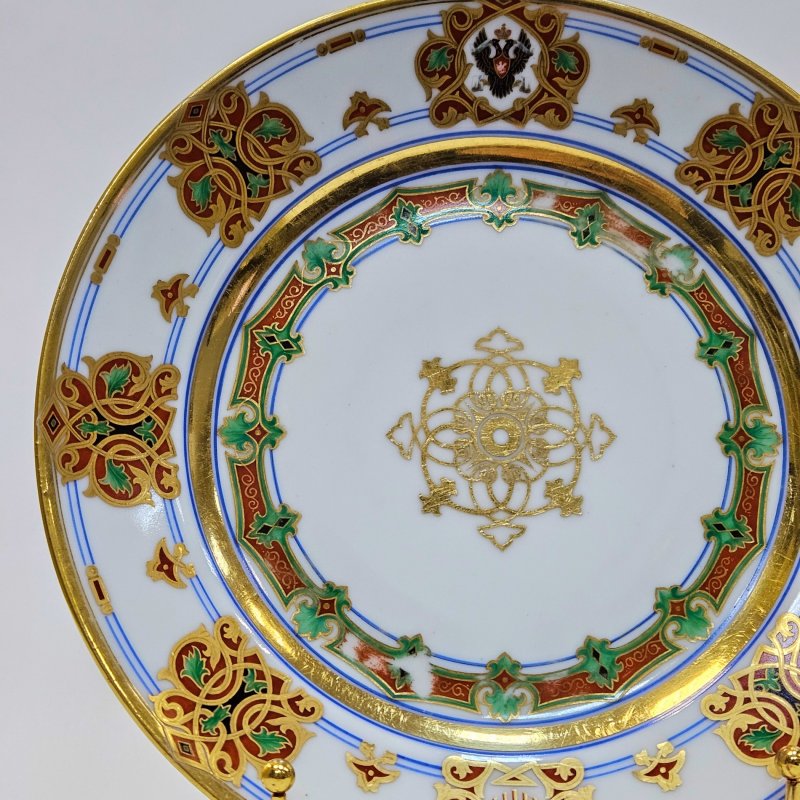 Фарфоровая тарелка из сервиза великого князя Константина Николаевича