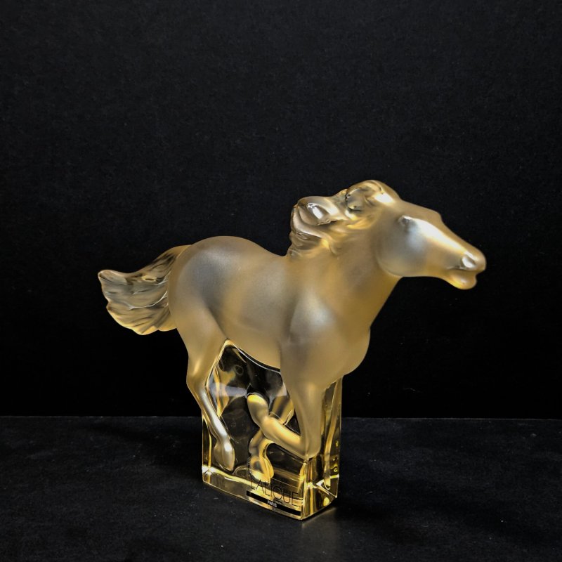Скульптура Конь янтарный Lalique