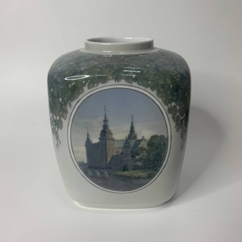 Старинная коллекционная авторская ваза с ручной росписью, замок Фредериксборг