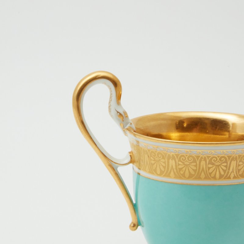 Чашка KPM барельеф с профилем королевы Луизы Прусской
