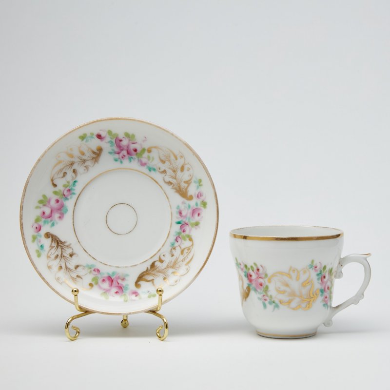 Франция. Старинная чайная пара с цветочным декором 