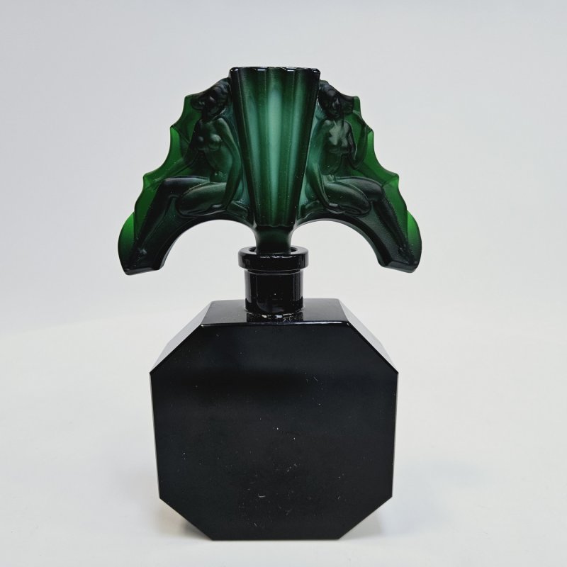 Черный флакон для духов Хоффман модель1930-х г с пробкой из малахитового стекла зеленого цвета