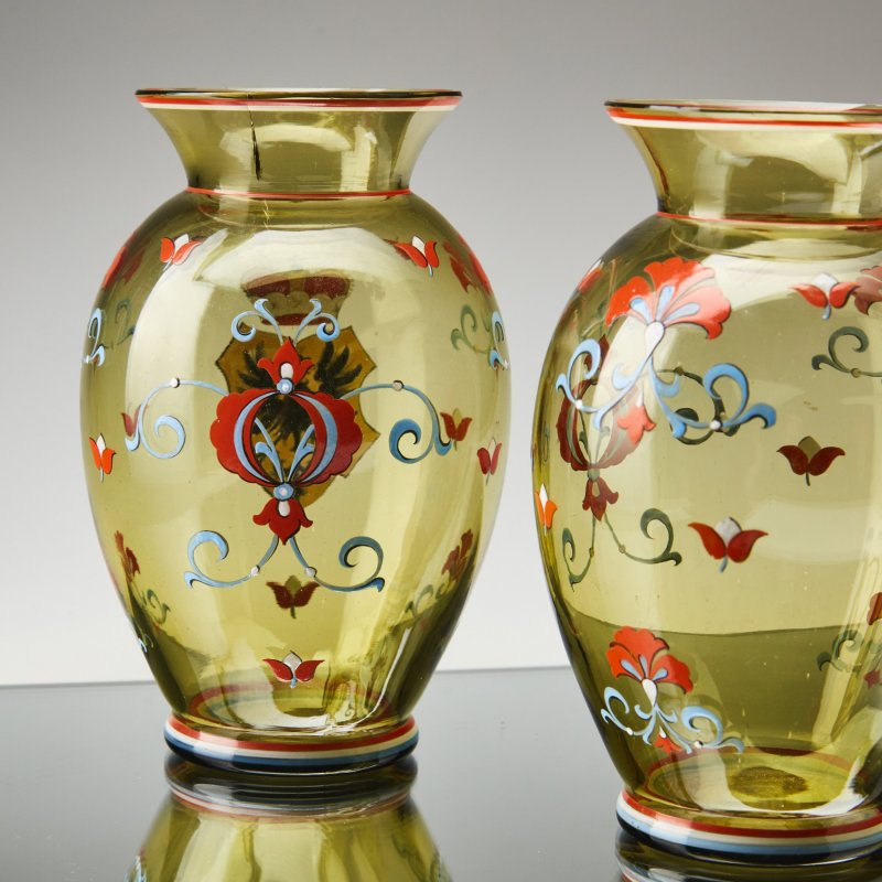 Старинные парные вазы с ручной росписью 