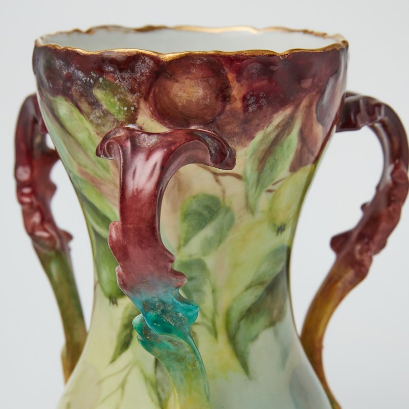 Фарфоровая ваза французской мануфактуры Tressemann & Vogt