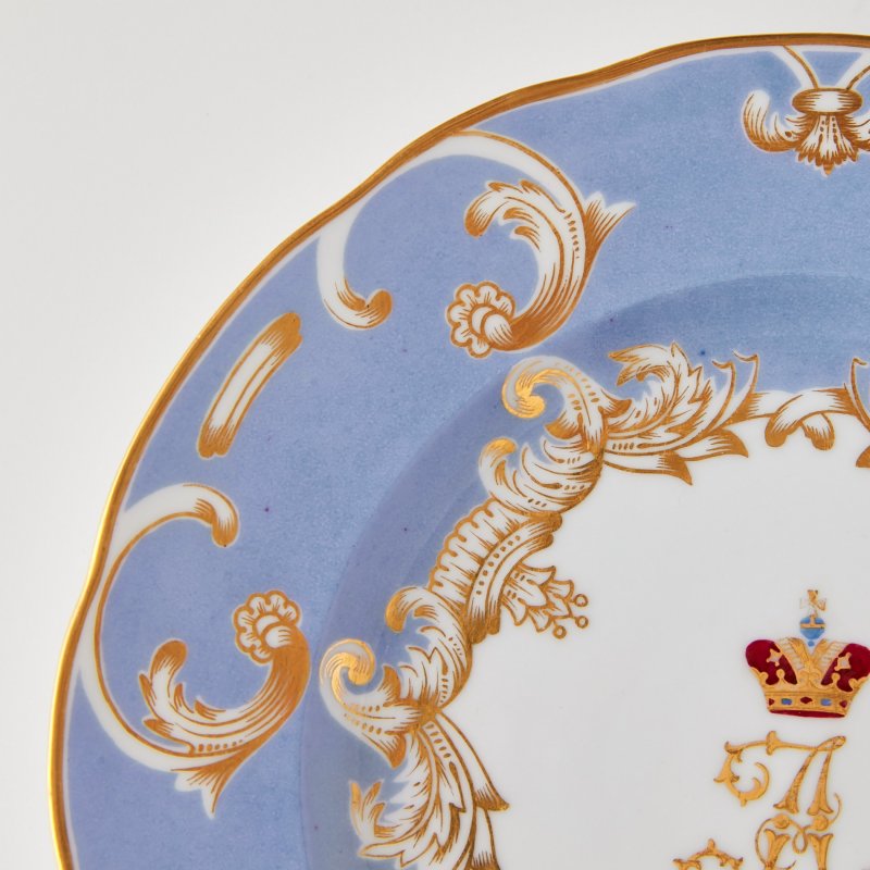 Тарелка из банкетного сервиза Великого князя Александра Николаевича. Клеймо времён правления Александра III