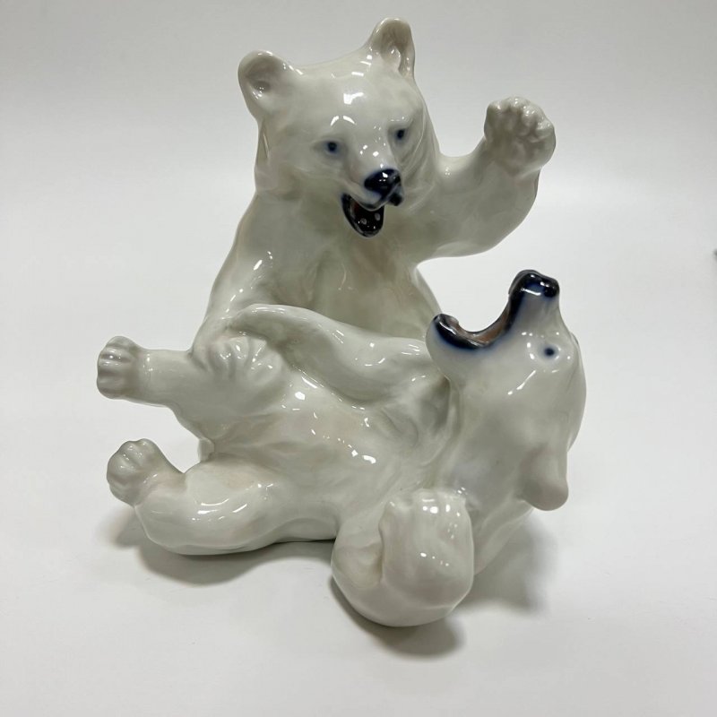 Статуэтка Два белых медведя. Роял Копенгаген 