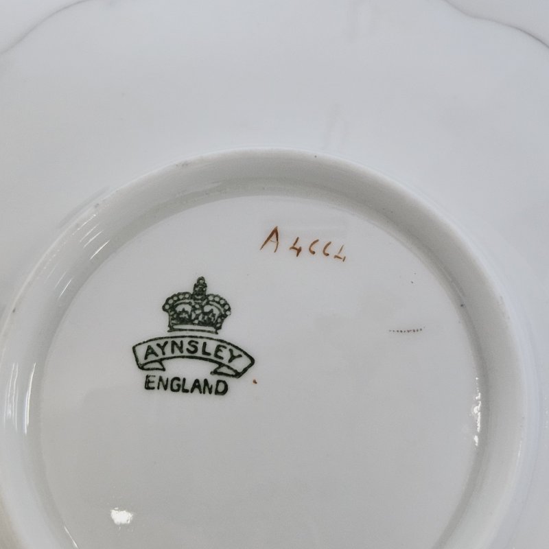 Набор 6 чашек с блюдцами и серебряными  подстаканниками в кейсе Aynsley Англия 1900 гг