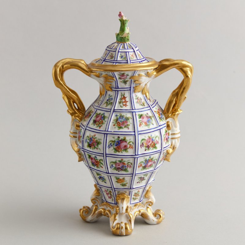 Старинная коллекционная ваза с крышкой Императорская Россия? Европа?