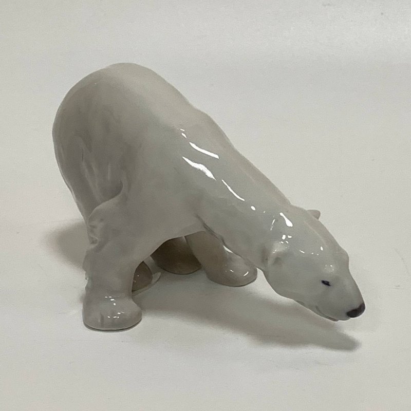 Коллекционная статуэтка Белый медведь