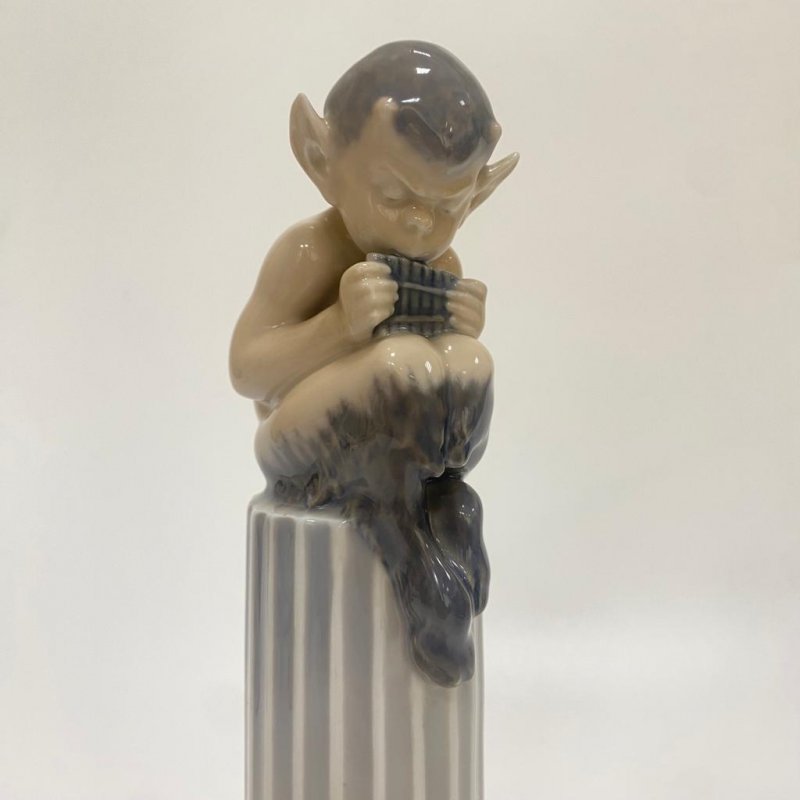 Коллекционная статуэтка Фавн с ящерицей