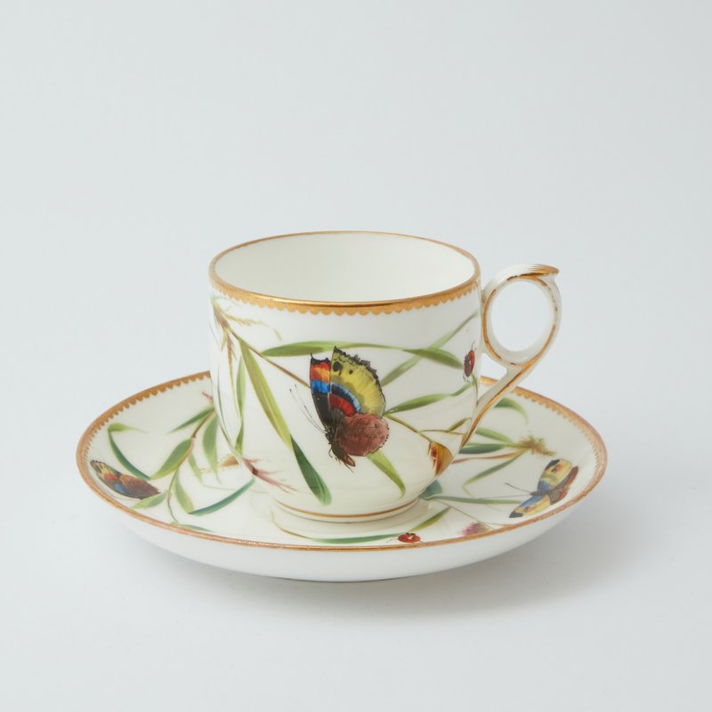 Старинная чашка с блюдцем с декором в виде бабочек William Brownfield&Sons