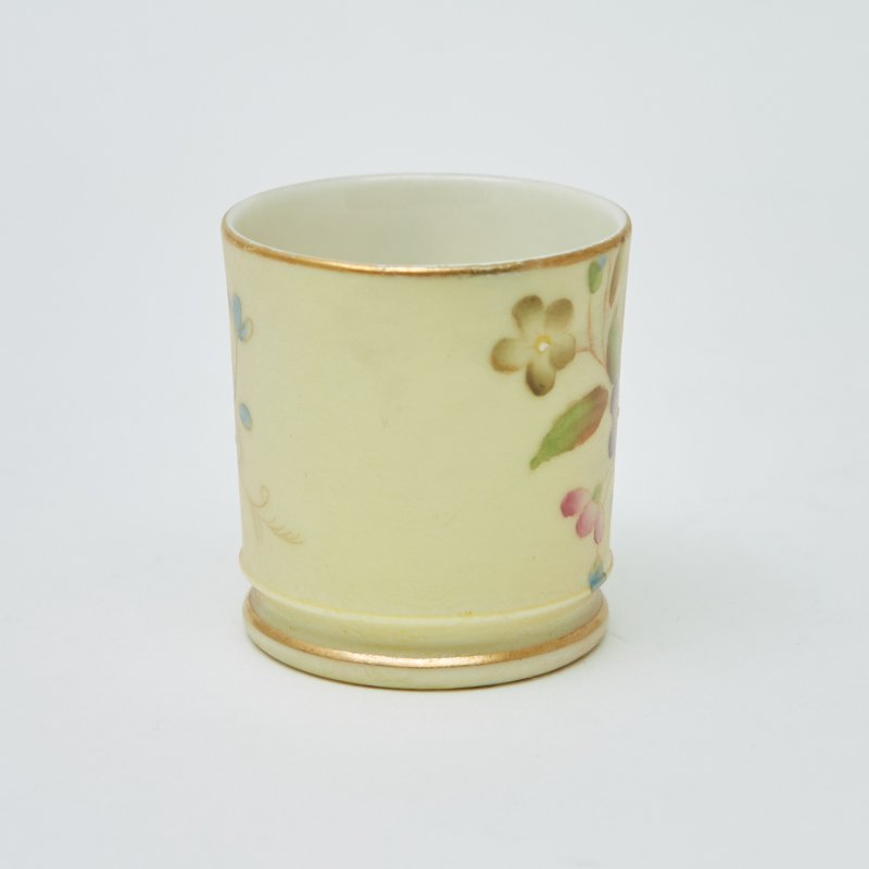 Старинная чашка с ручной росписью - миниатюра