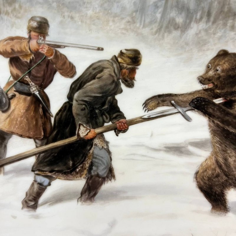 Тарелка с живописной сценой охоты по картине ПП Соколова На медведя