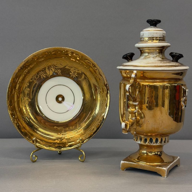 Редкая антикварная фарфоровая чайная пара «Самовар» 1890–1910 гг