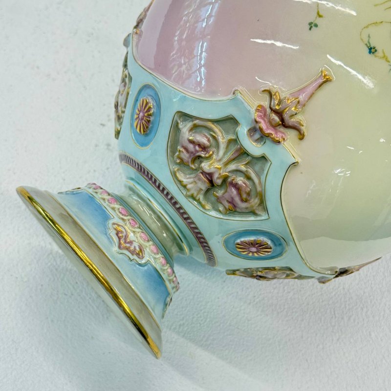 Фарфоровая ваза Royal Worcester (д)