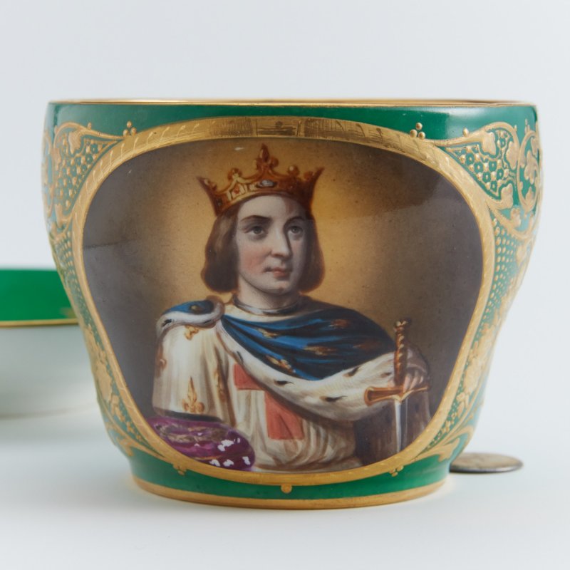 Редкость! Старинная чашка с блюдцем для шоколада. Портрет Филиппа IV.