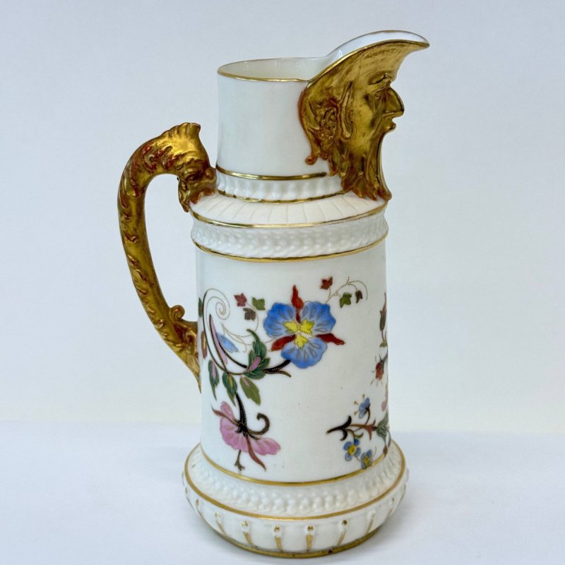 Кувшин Royal Worcester