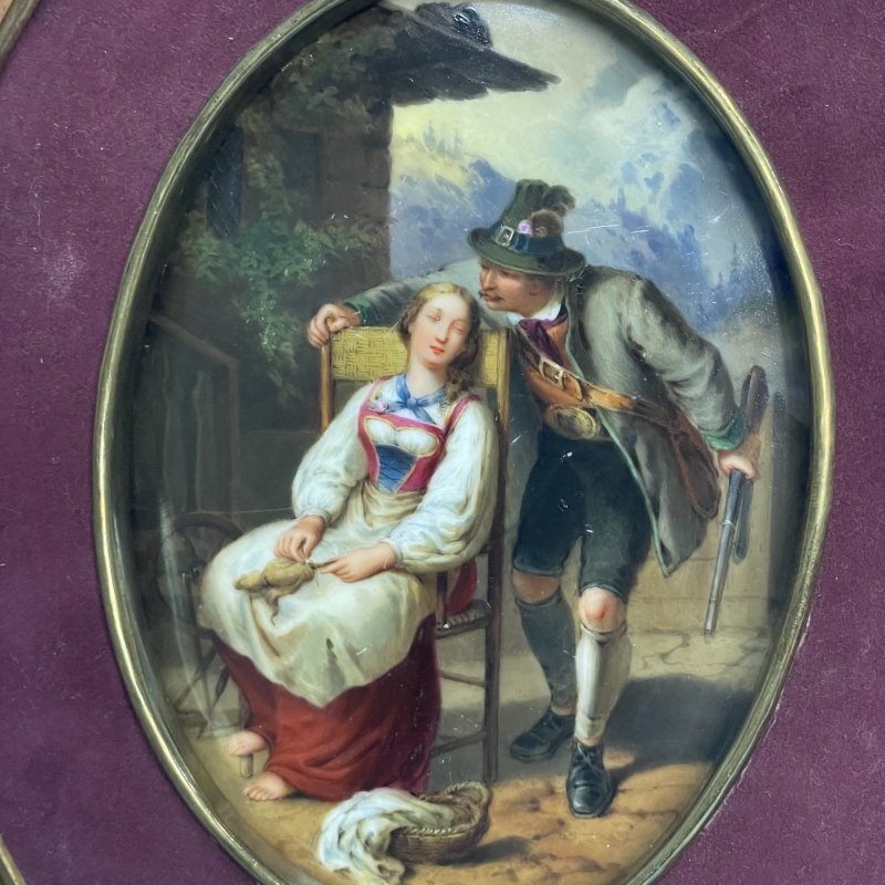 Фарфоровый пласт овальной формы