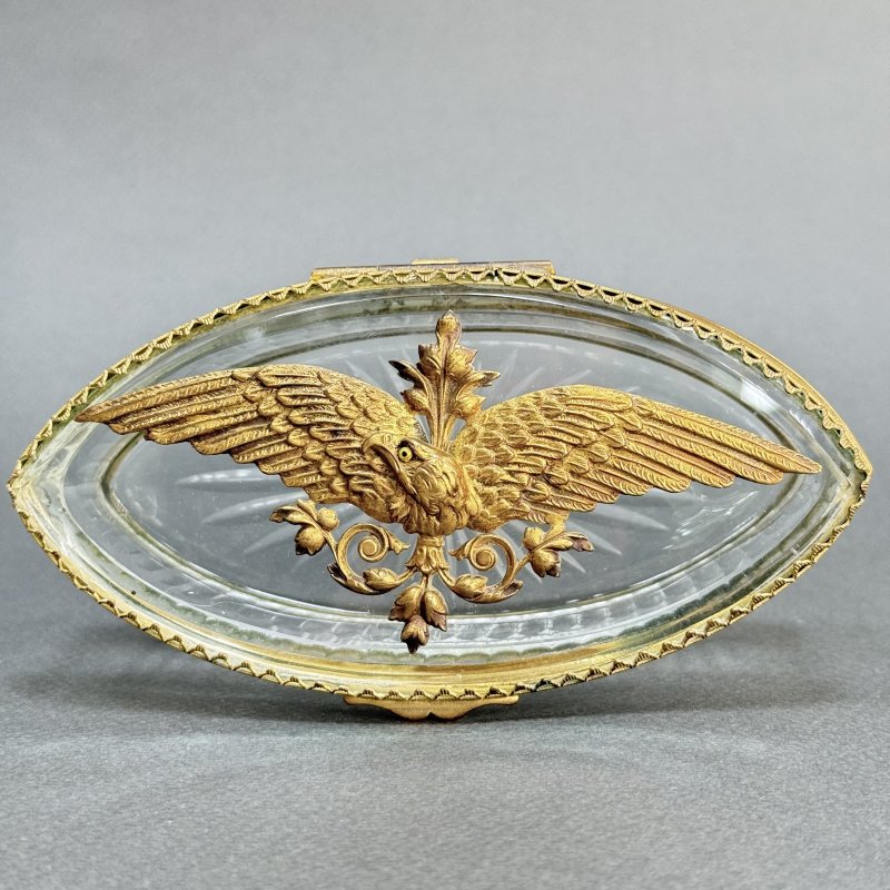 Шкатулка хрусталь с орлом из бронзы Франция 19 в