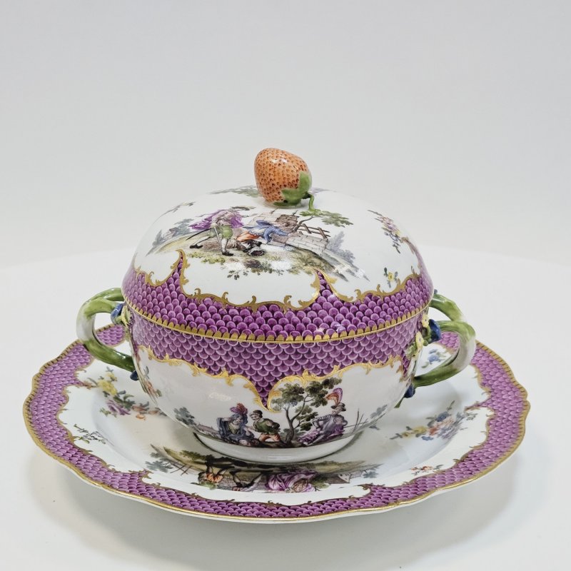Террин с крышкой и тарелкой - подставкой Мейссен середина 18 века