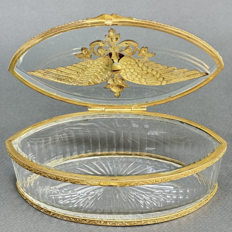 Шкатулка хрусталь с орлом из бронзы Франция 19 в