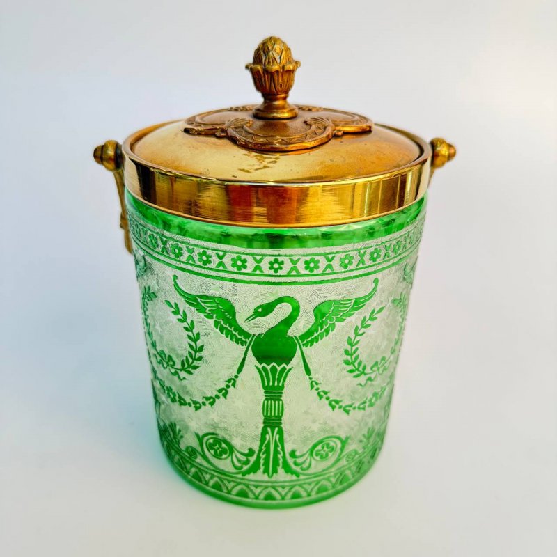 Старинная хрустальная бисквитница Saint Louis