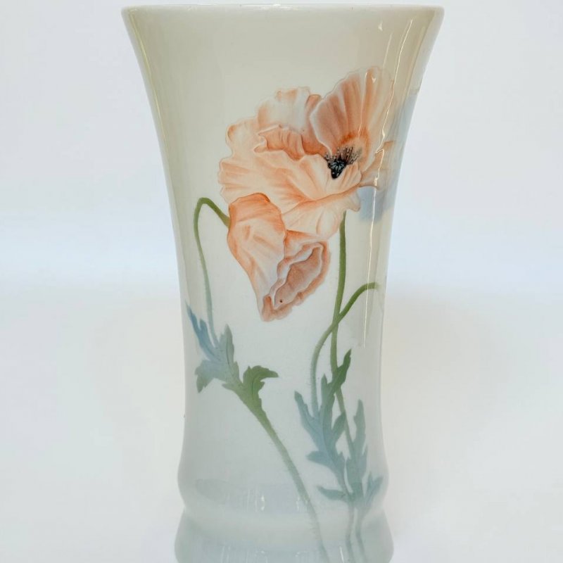 Ваза с маками