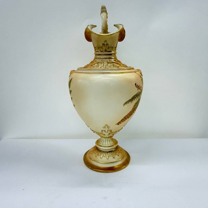  Большой старинный  кувшин