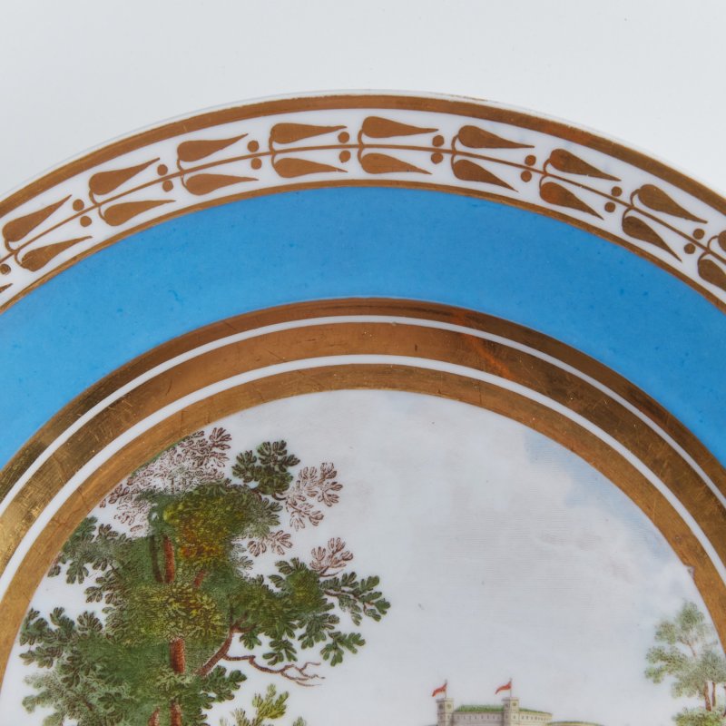 Старинная тарелка Вид дворца в Гатчине