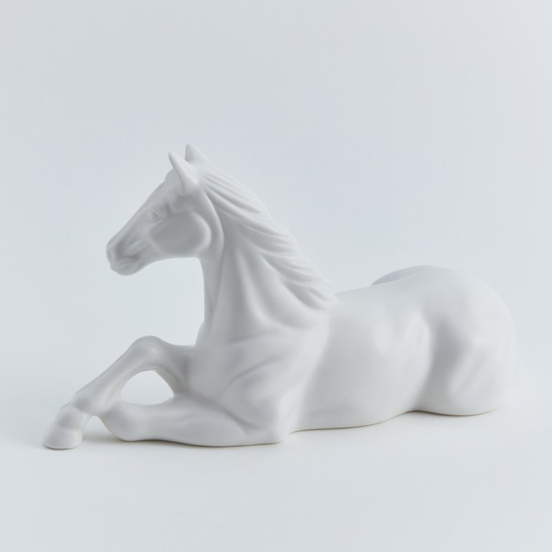 Коллекционная статуэтка Лежащая лошадь