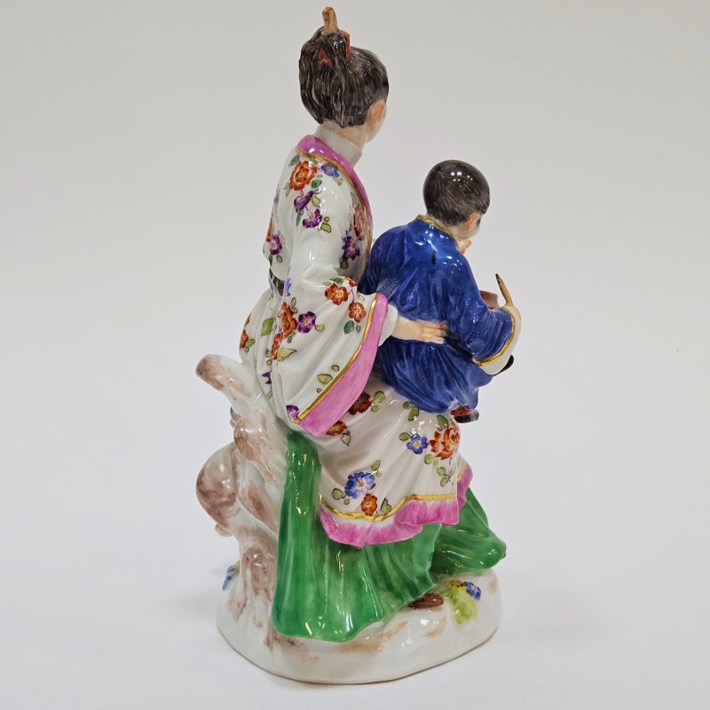 Фигурка Японка с детьми Meissen 1900 гг