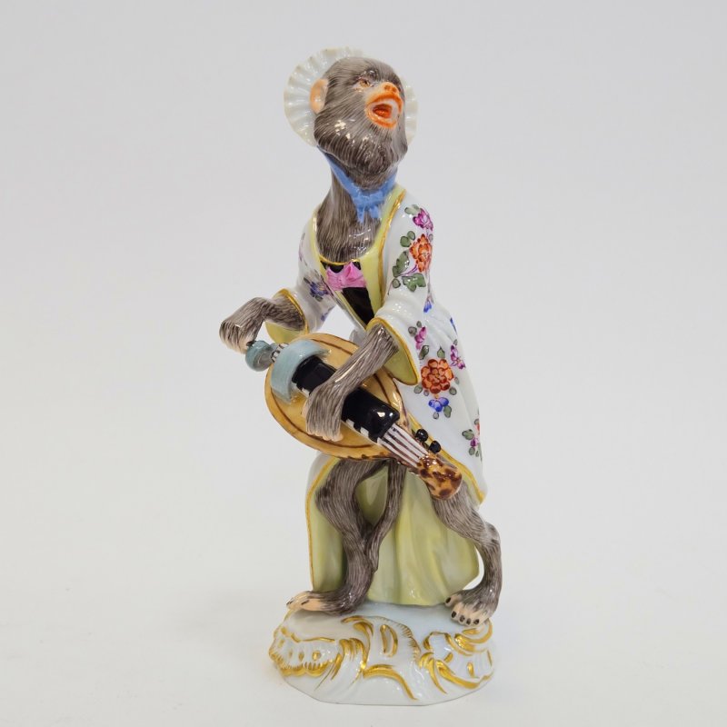 Статуэтка Meissen обезьяна с мандолиной