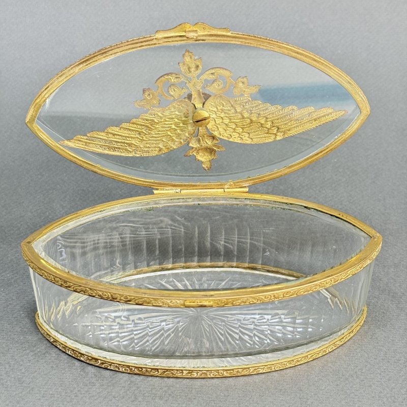 Шкатулка хрусталь с орлом из бронзы Франция 19 в