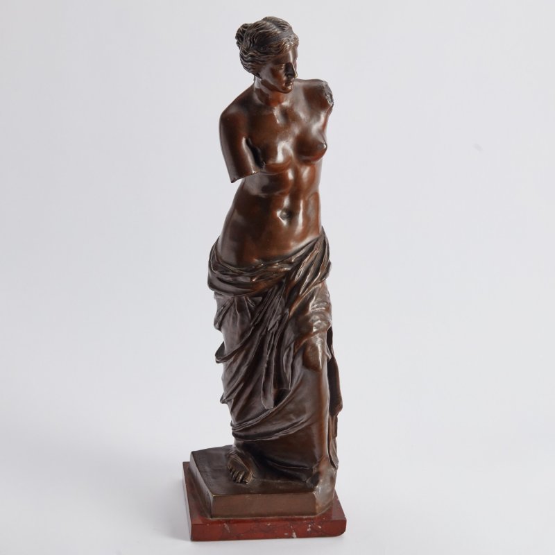 Бронзовая скульптура -  копия Венера Милосская