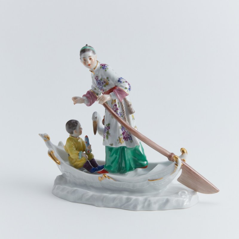 Статуэтка Женщина с ребенком в лодке. Скульптор Friedrich Elias Meyer.