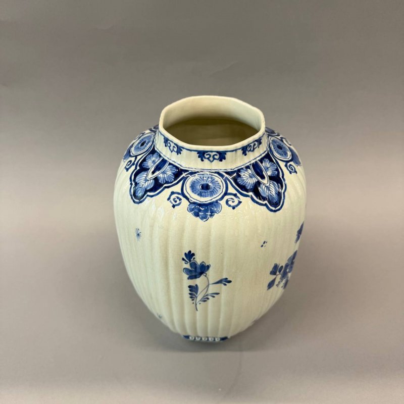 Ваза с крышкой мануфактура Royal Delft