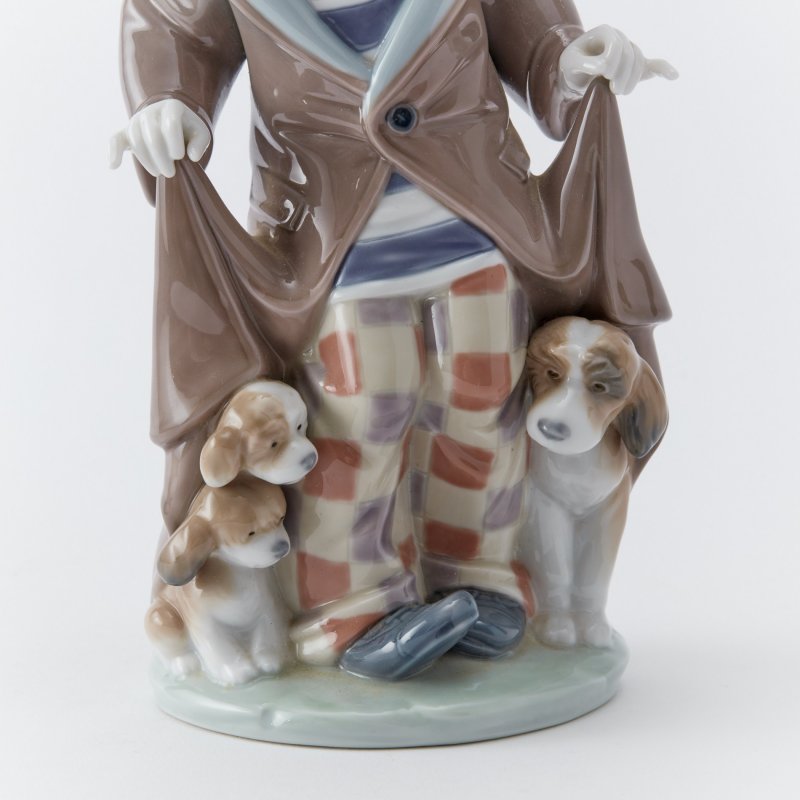 Фарфоровая статуэтка клоун с собаками Surprise
