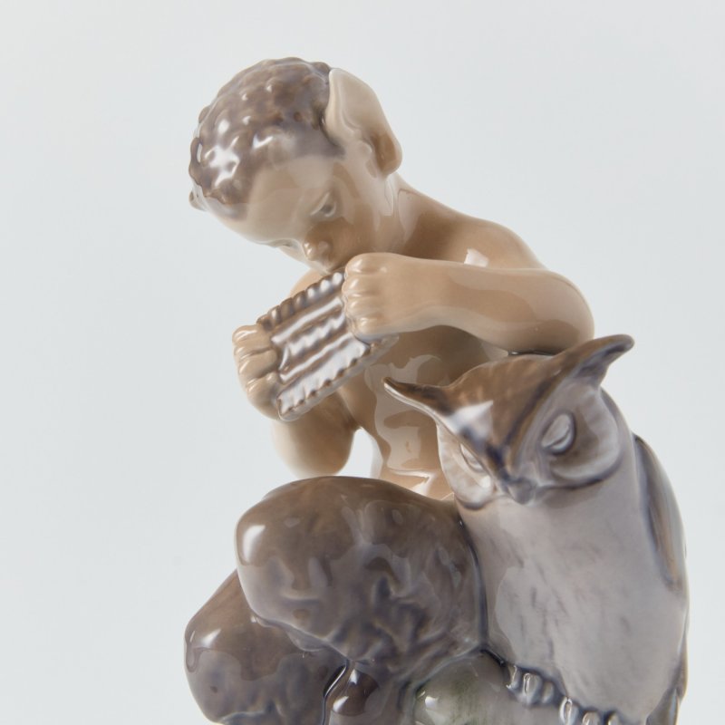 Коллекционная статуэтка Фавн с совой