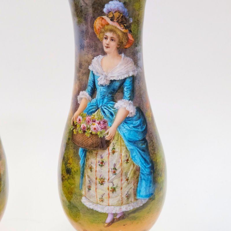 Прекрасная пара ваз из французской лиможской эмали 1870е гг