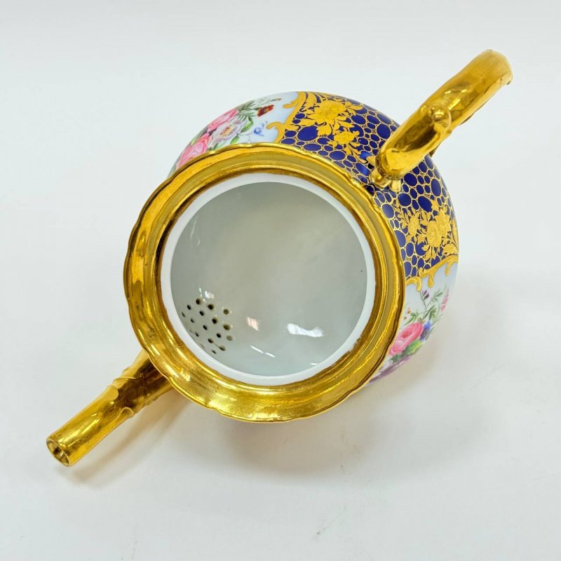 Чайник  из «Кобальтового» сервиза с декором «cailloute»